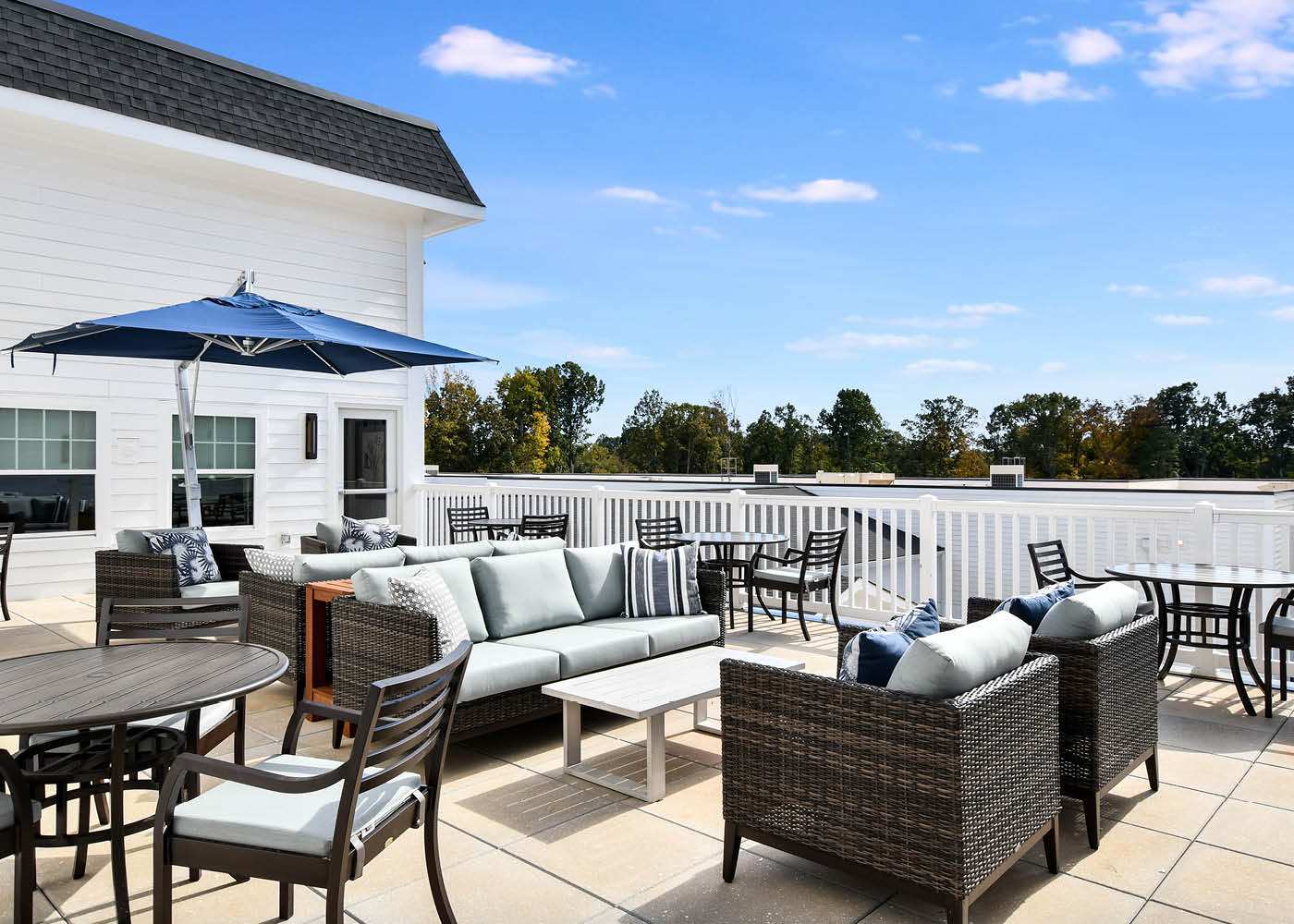 outdoor sitting area at Highpoint at Fort Mill 4