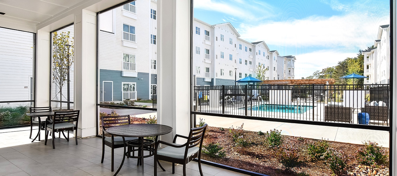 view of the courtyard and pool at Highpoint Fort Mill